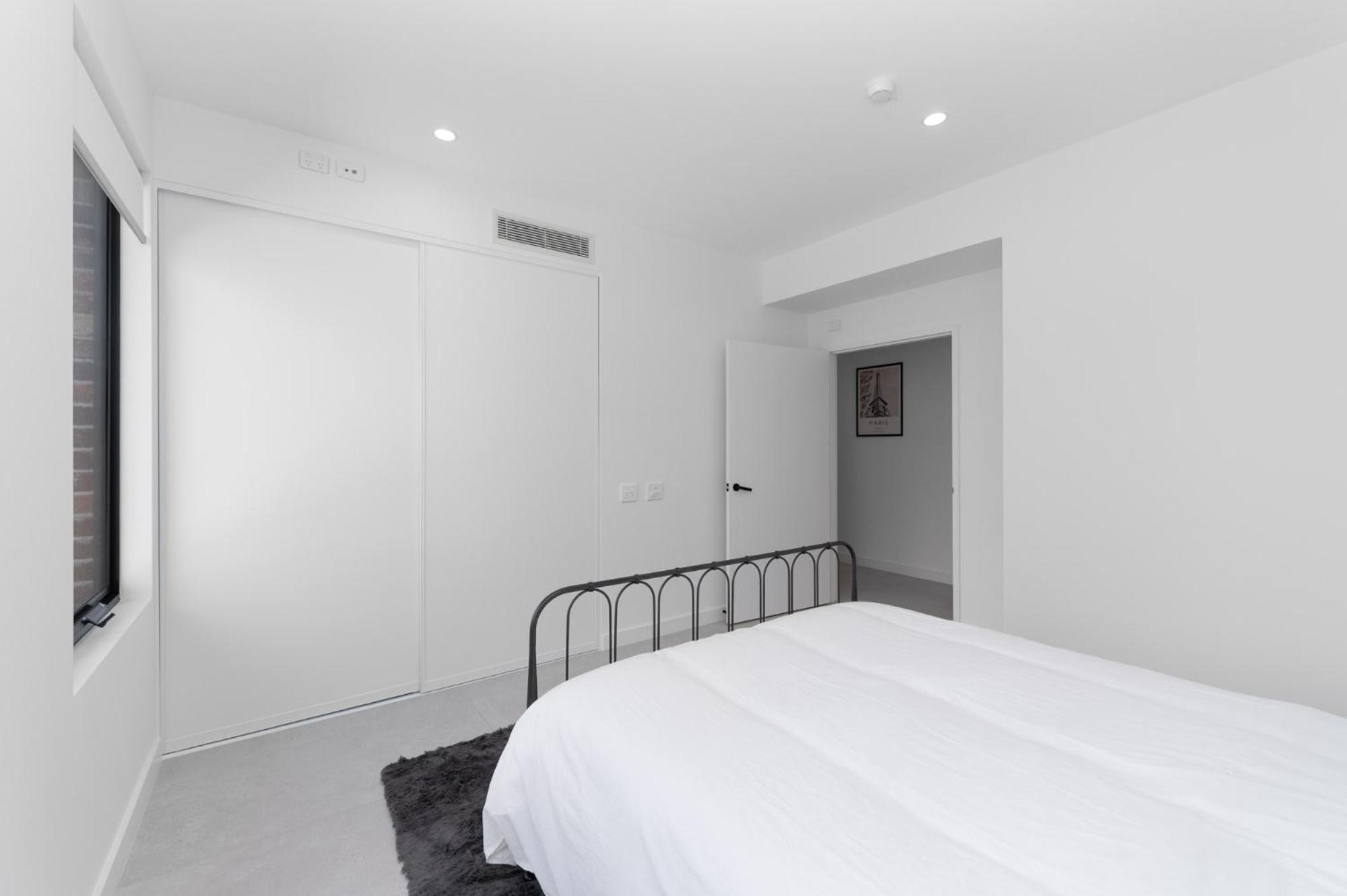 Mangini - Unit 1 Perth
