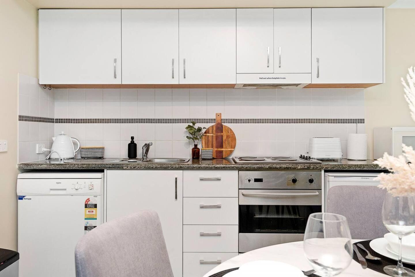 Marvellous Mounts Bay 2Br Apt *