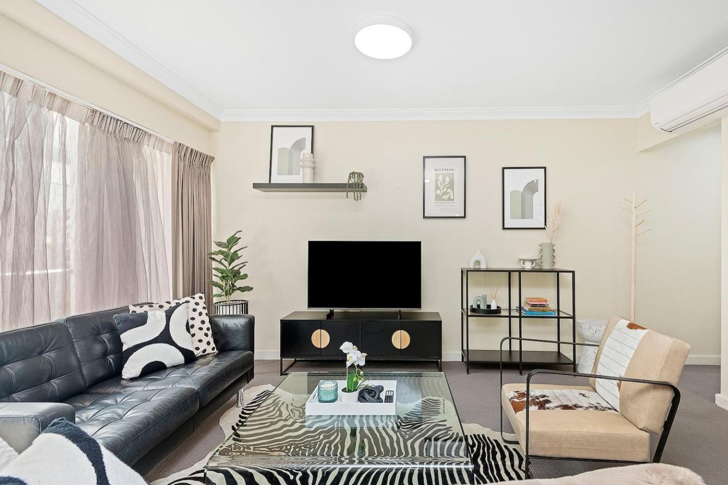 Marvellous Mounts Bay 2Br Apt Pangsapuri