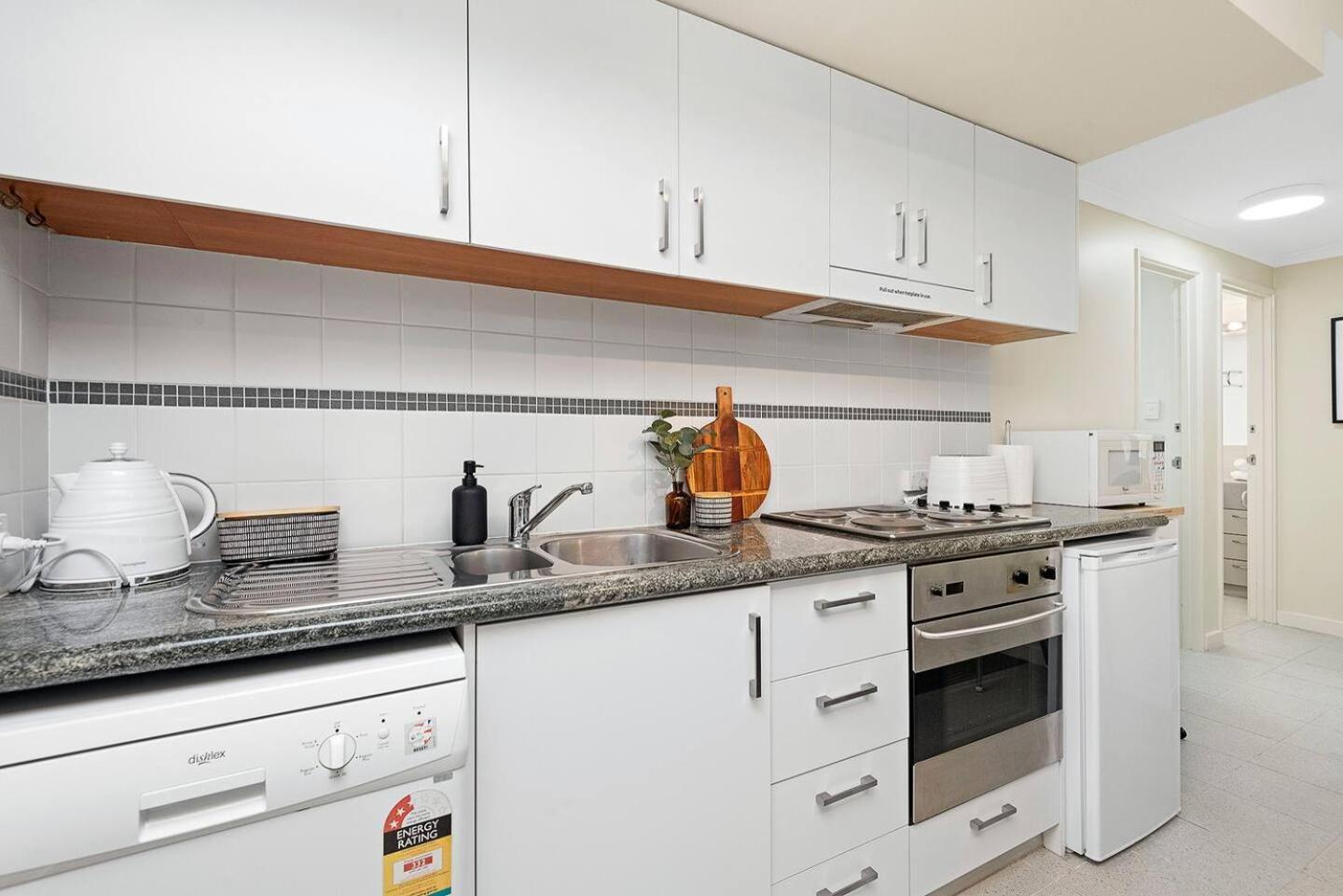 Marvellous Mounts Bay 2Br Apt