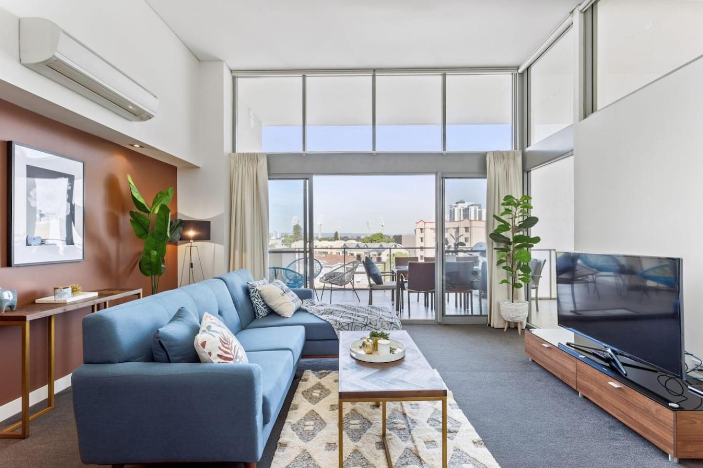 Bright 3Bdrm City Skyline Views Catbus,Waca,Optus *