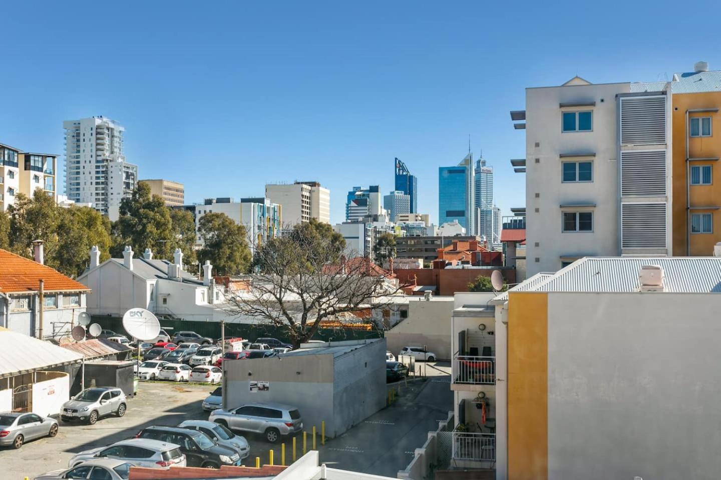 Bright 3Bdrm City Skyline Views Catbus,Waca,Optus