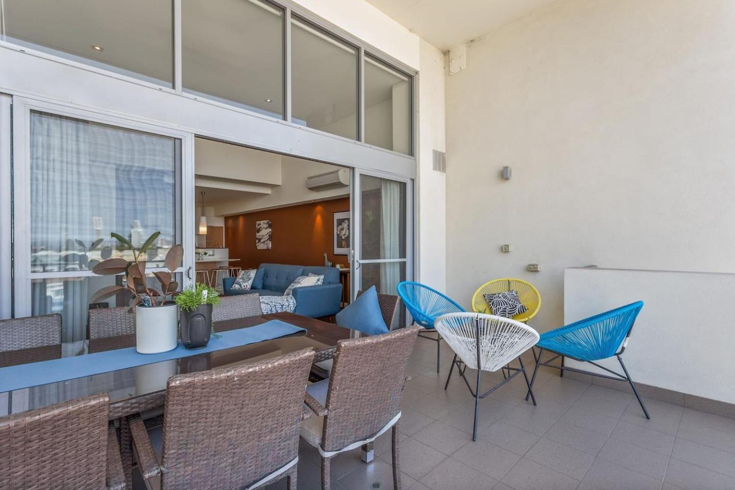Bright 3Bdrm City Skyline Views Catbus,Waca,Optus
