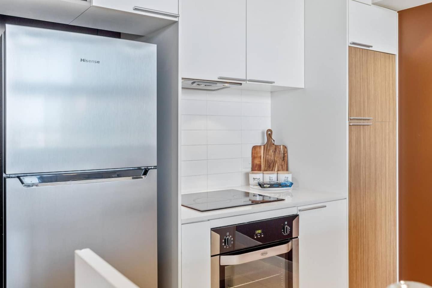 Bright 3Bdrm City Skyline Views Catbus,Waca,Optus