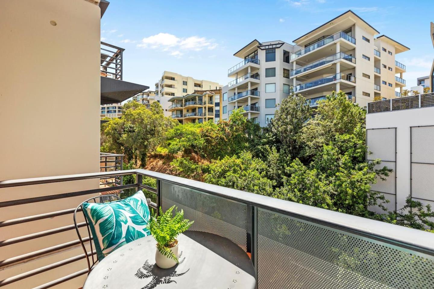 Pangsapuri Stylish 1bdrm Heart 2 Mins River Perth