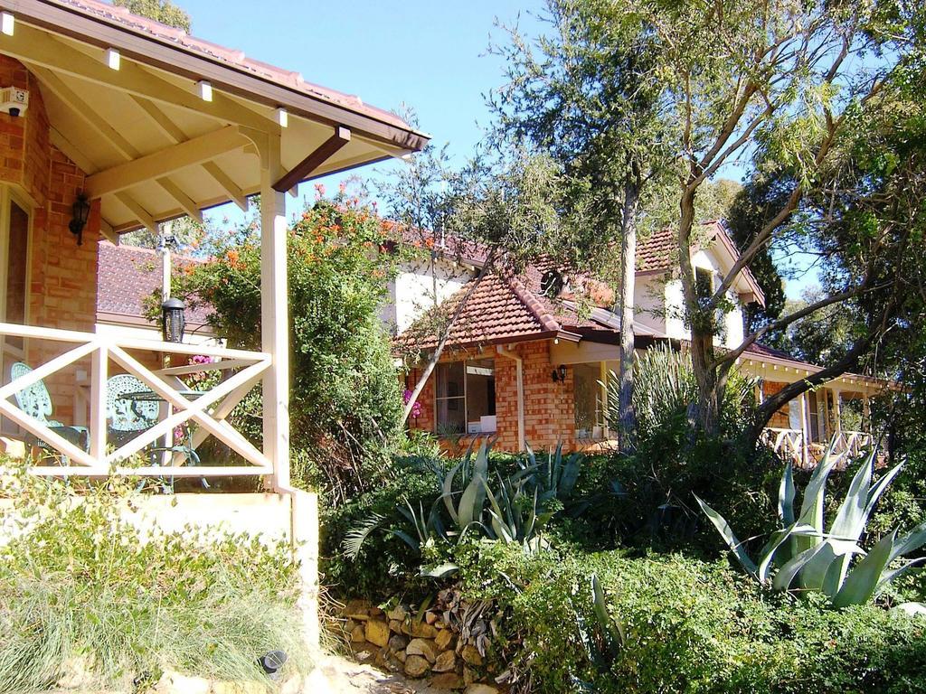 Eleebana Guest house 3*