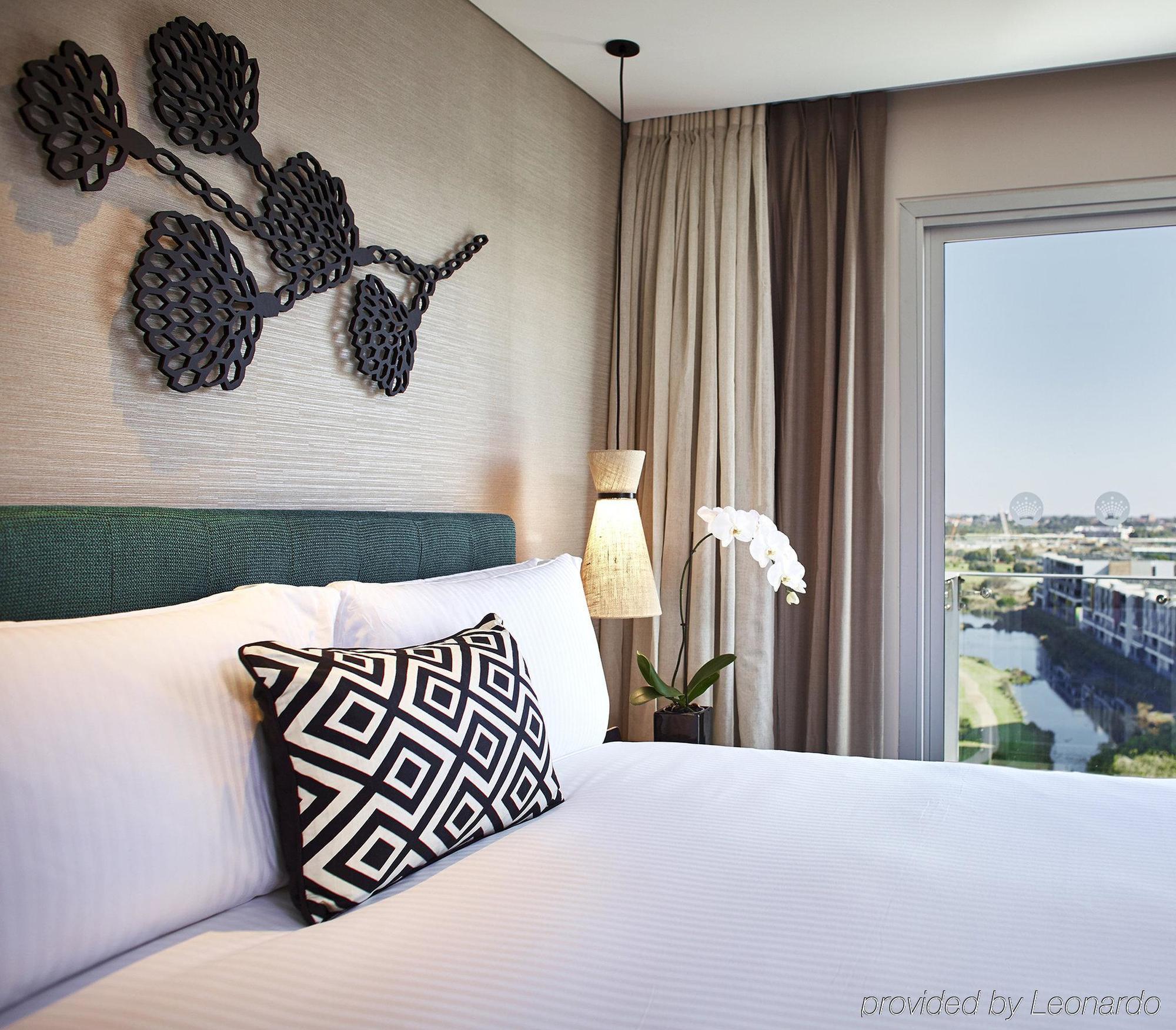 Crown Promenade Hotel
