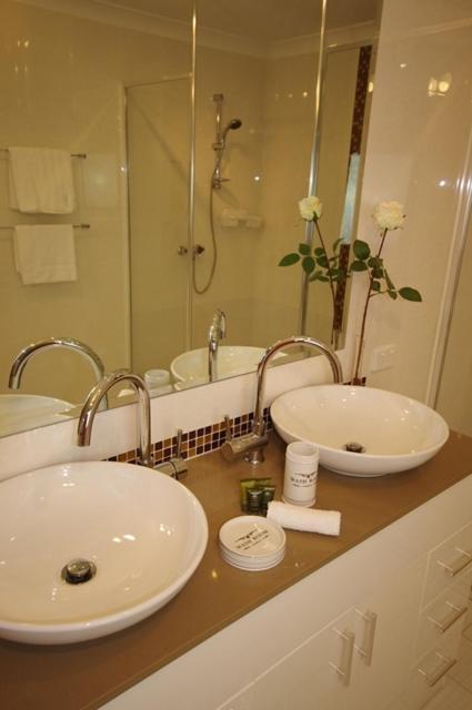 Astoria Retreat 4* Perth