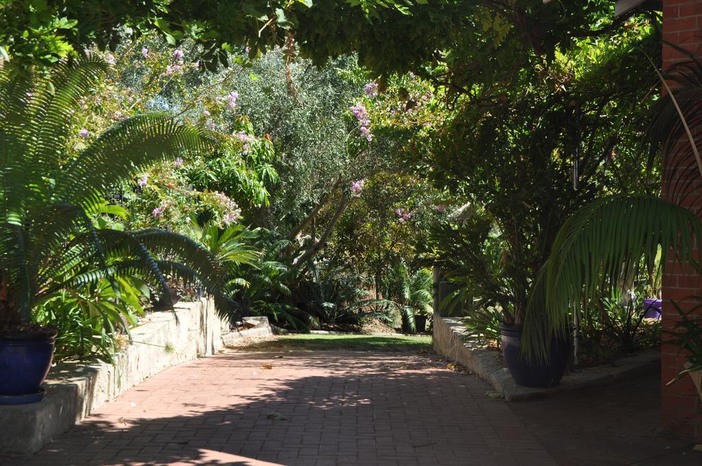 Guest house Guildford River Retreat
