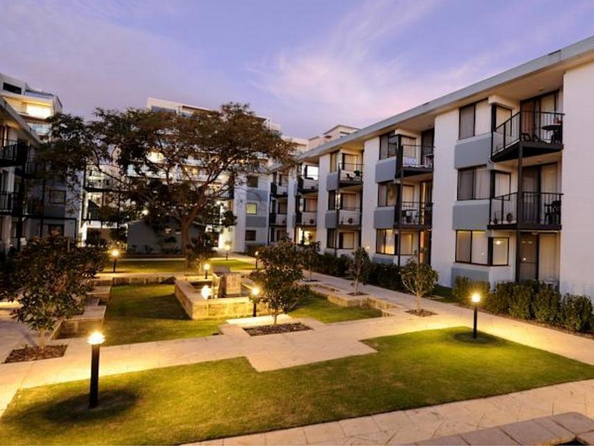 Lodestar Waterside 4*