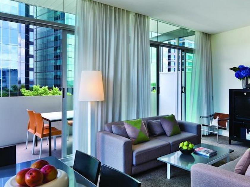 Adina Aparthotel 4*