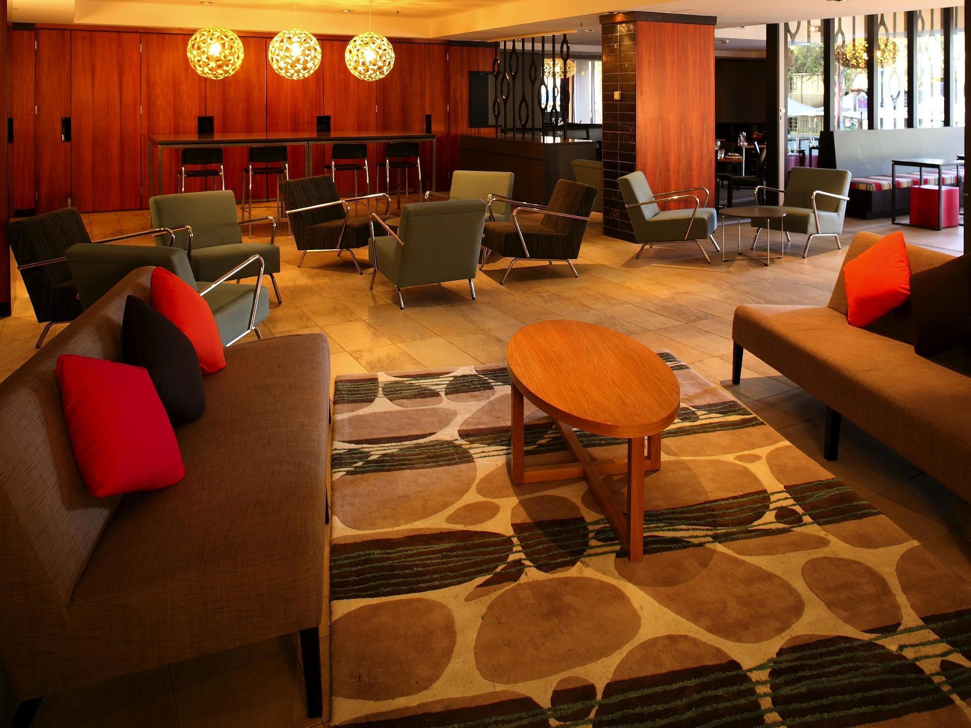 Oaks Hotel 4*