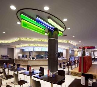 Crown Promenade Hotel