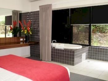 Riverview On Mount Street 4*