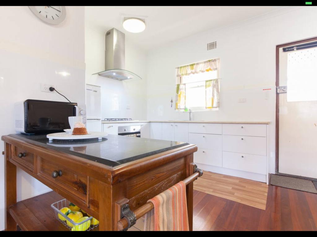 Broadway Apartemen *