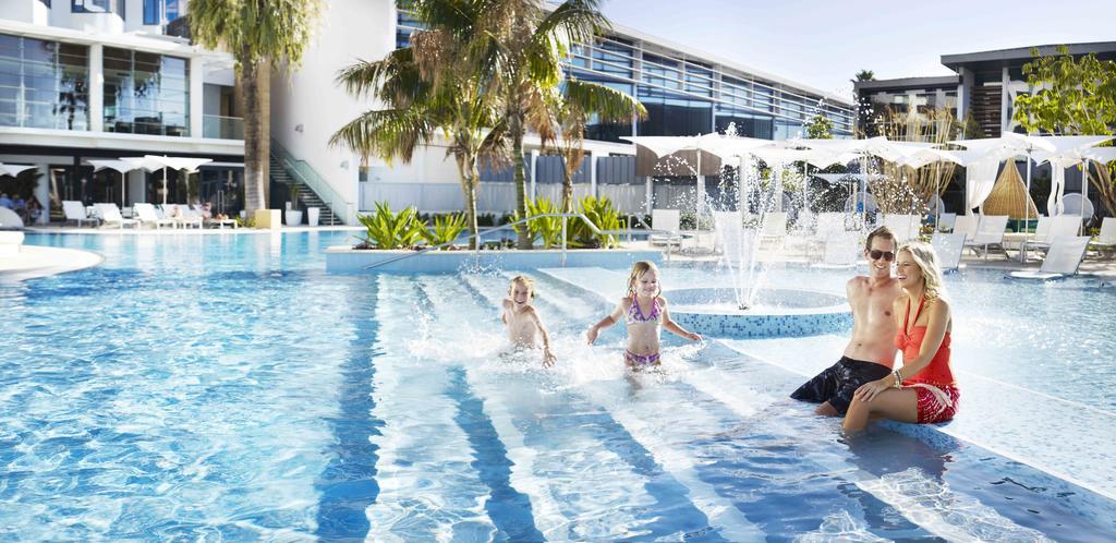 Hotel Crown Metropol 5*