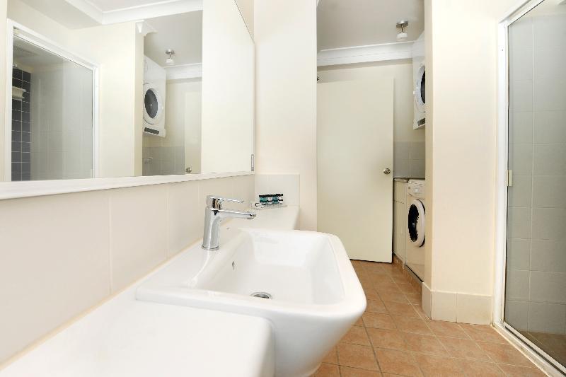 Lodestar Waterside 4*
