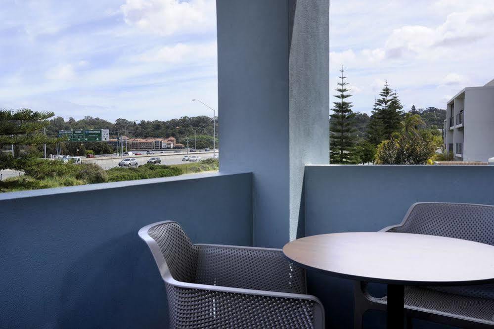 Aparthotel Lodestar Waterside 4*