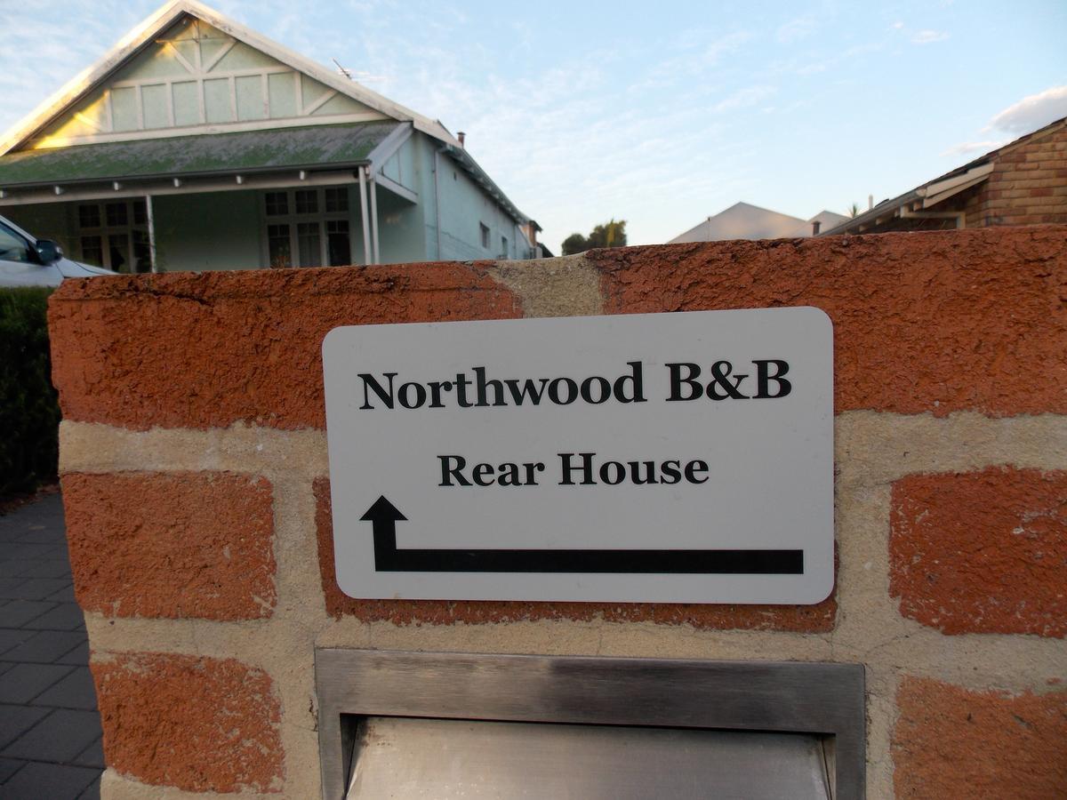 Bed & Breakfast Northwood 2*