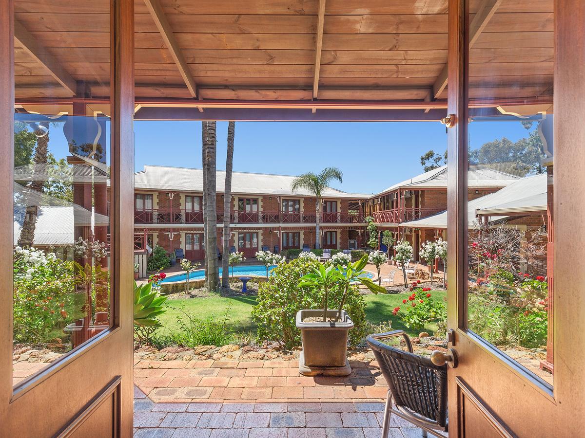 Heritage Country 3* Perth