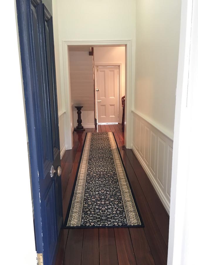 Charming Federation Style Minutes From Cbd *