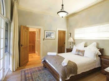 Luxury At Brookleigh Hotel