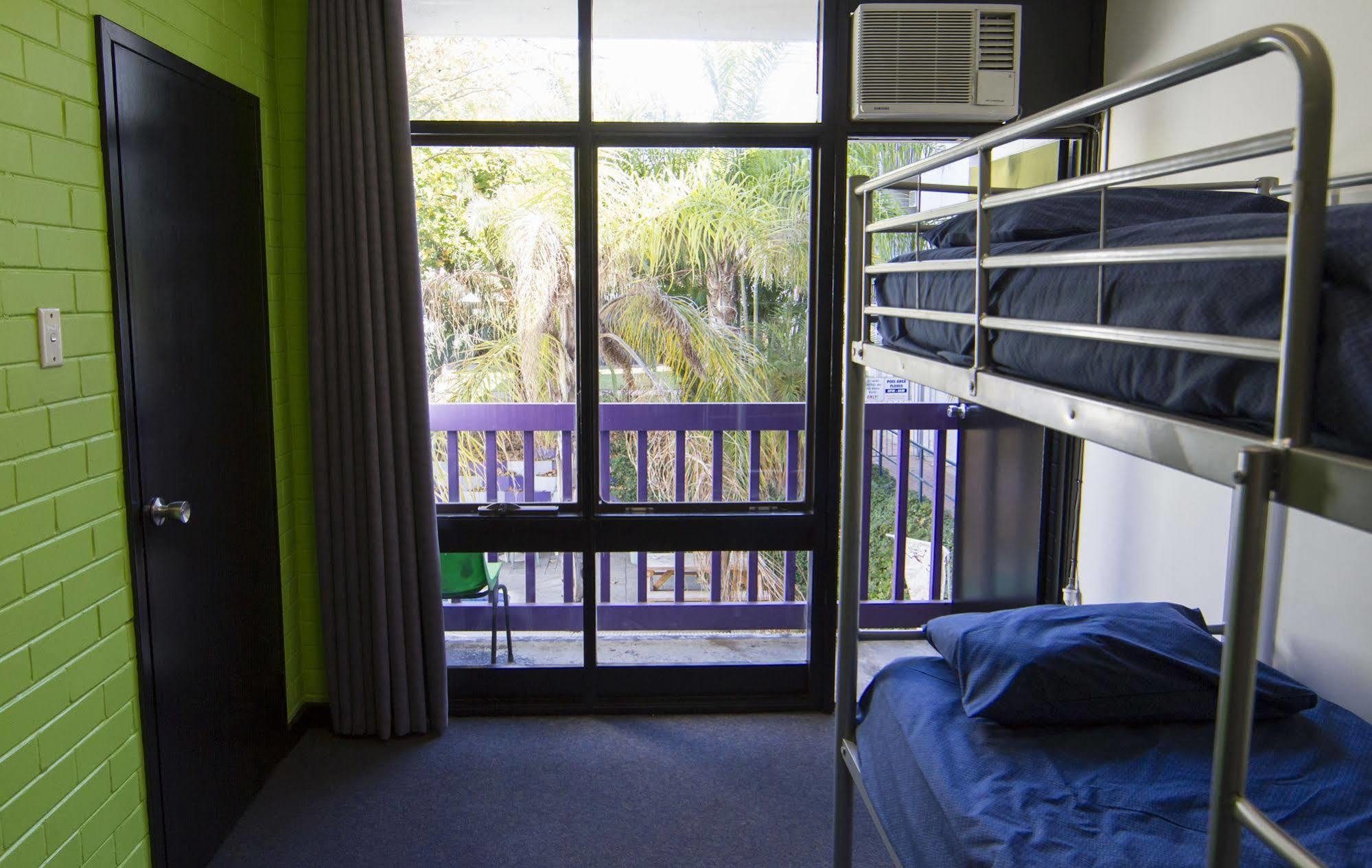 Billabong Backpackers Albergue