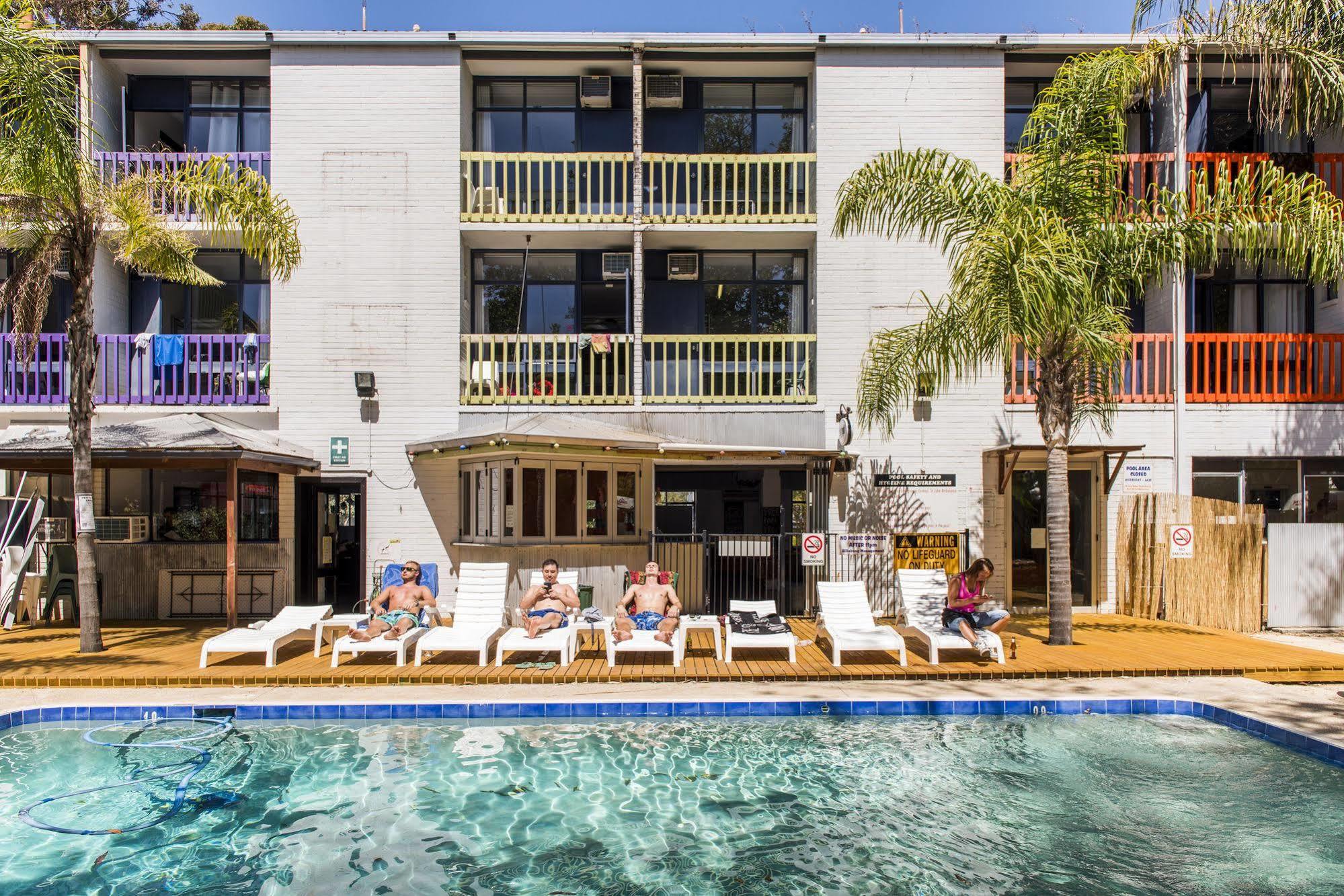 Billabong Backpackers * Perth