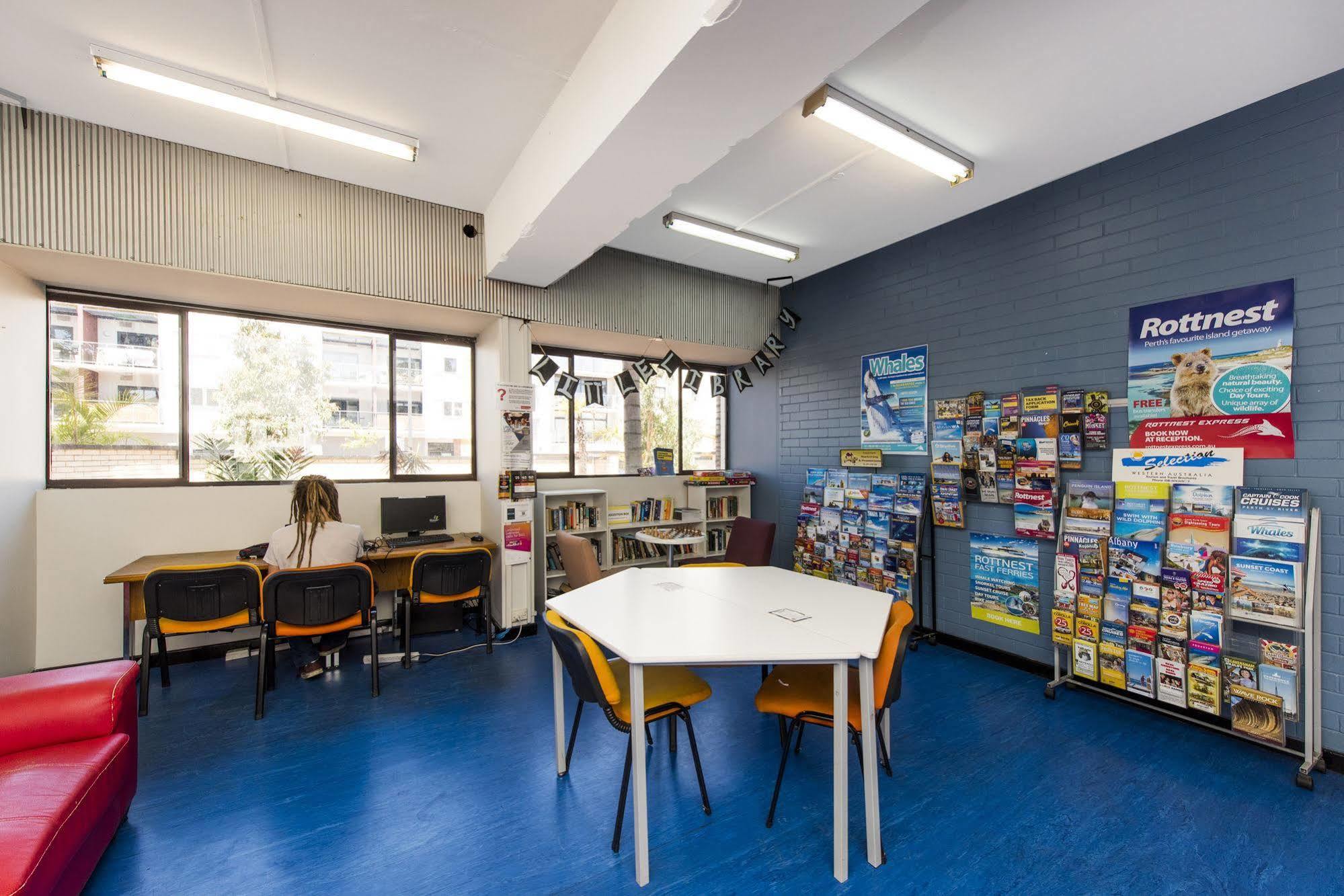 Billabong Backpackers * Perth