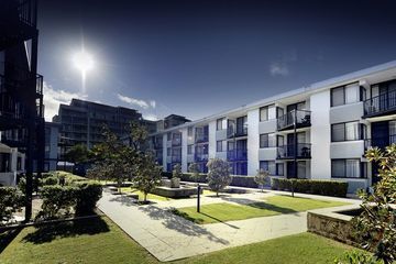 Lodestar Waterside Aparthotel