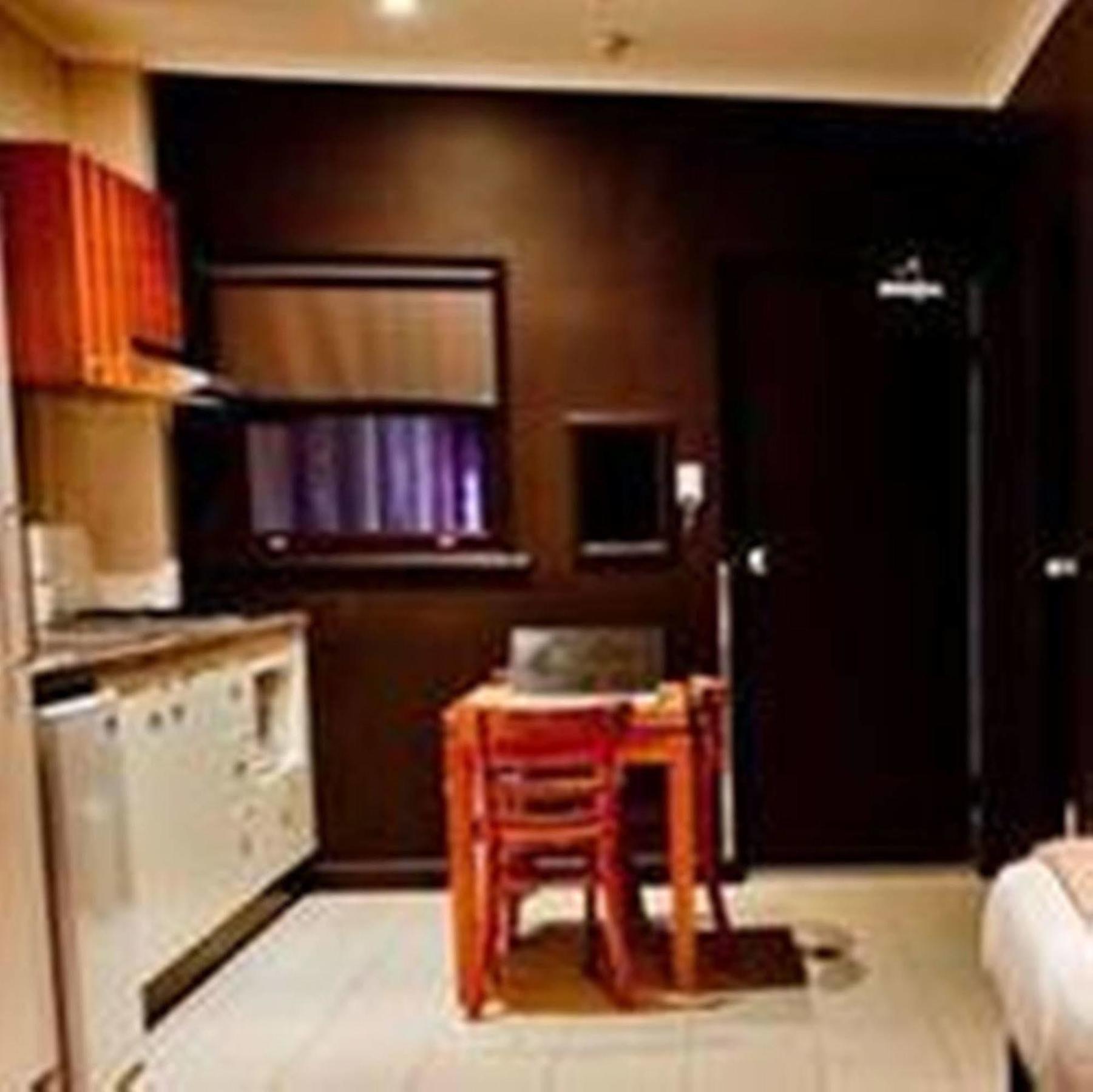 Riverview On Mount Street Aparthotel 4*
