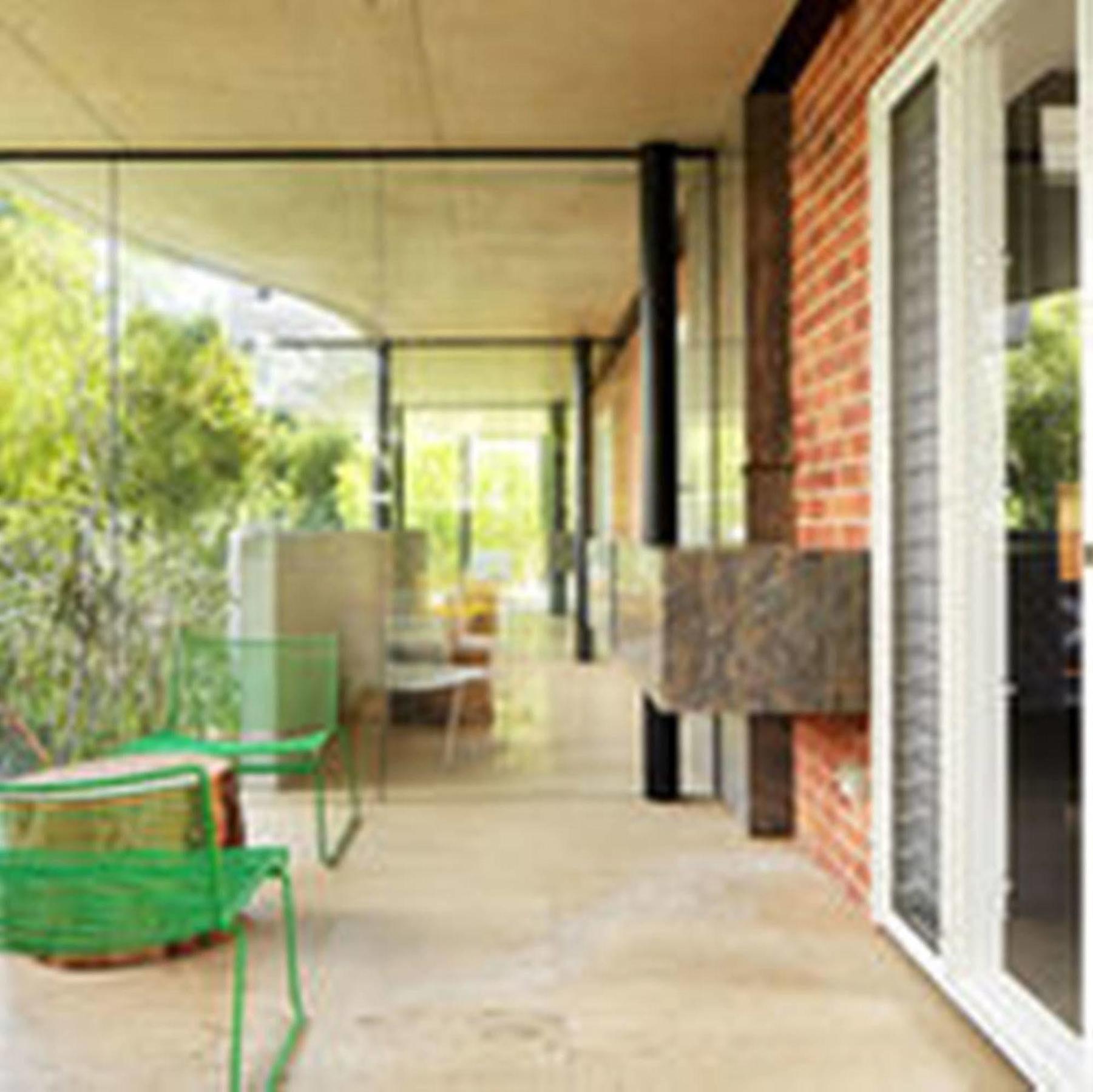 Riverview On Mount Street 4*