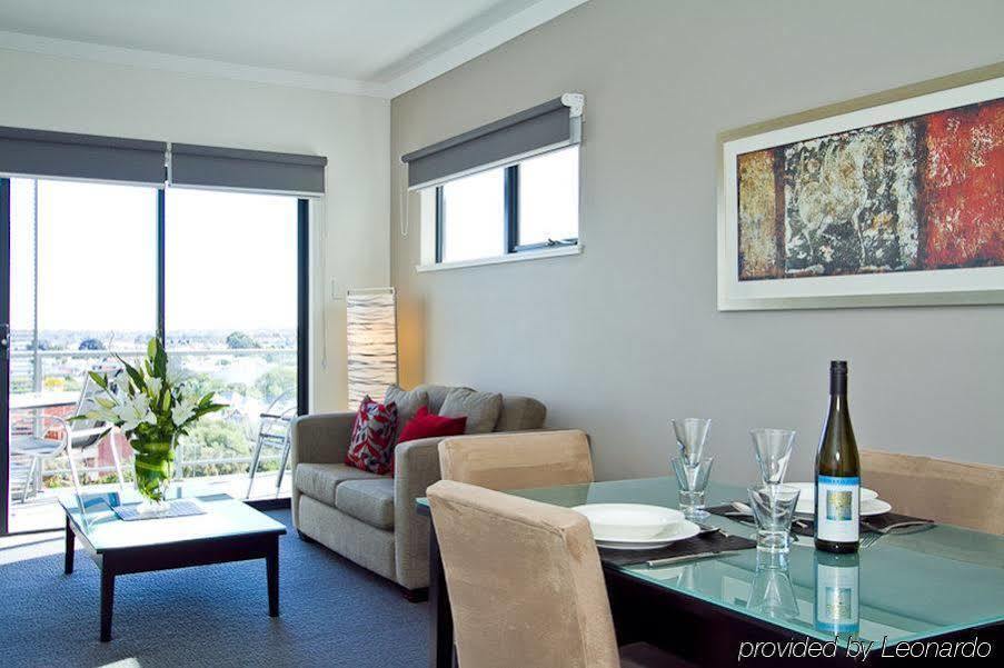 Quest On Rheola Aparthotel 4*