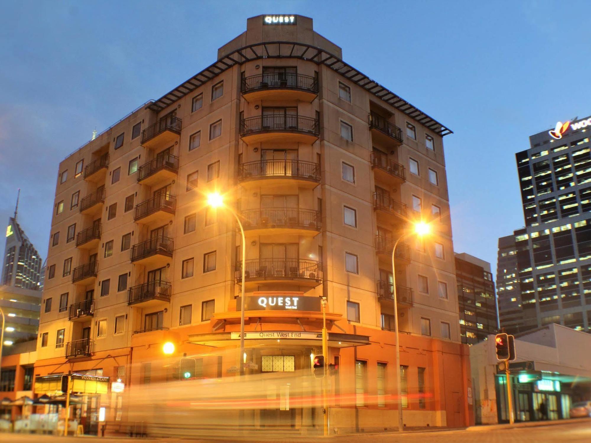 Aparthotel Quest West End 4*