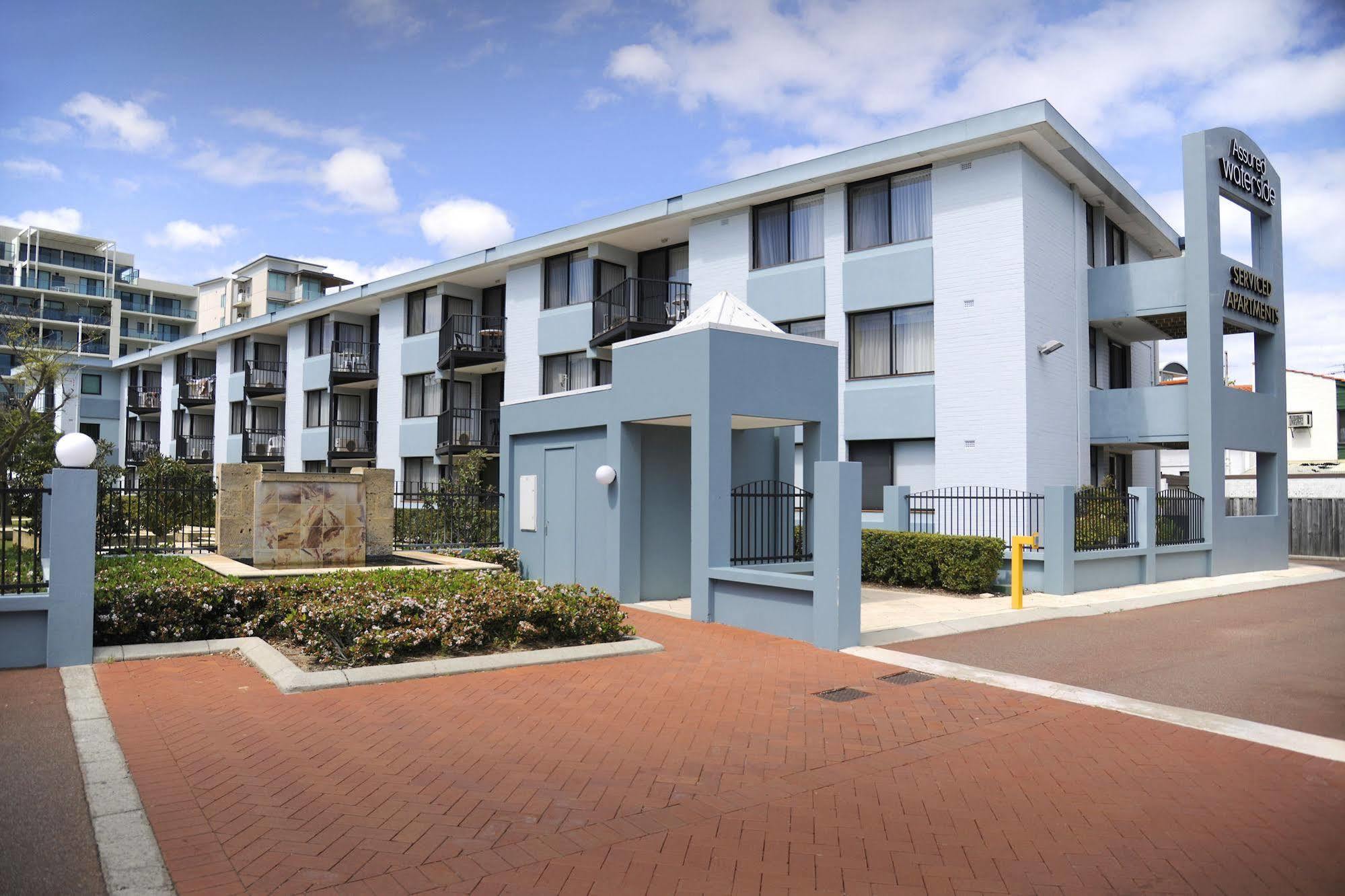 Lodestar Waterside Aparthotel