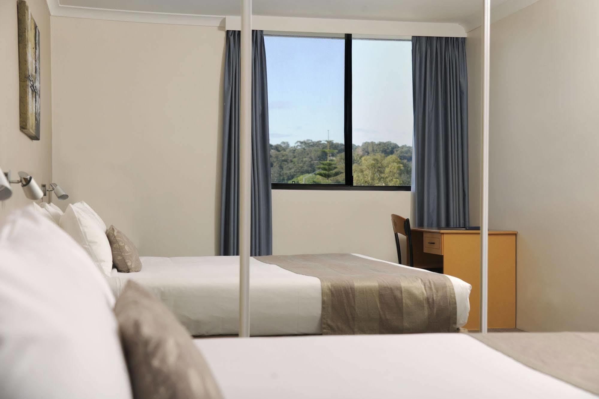 Lodestar Waterside Aparthotel