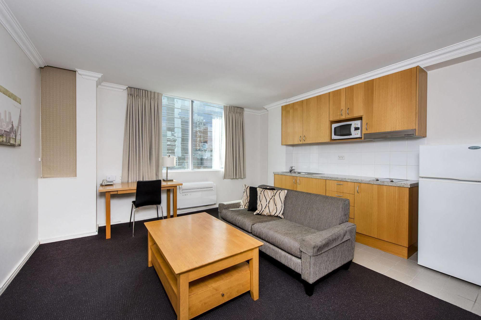 Oaks Hotel 4*