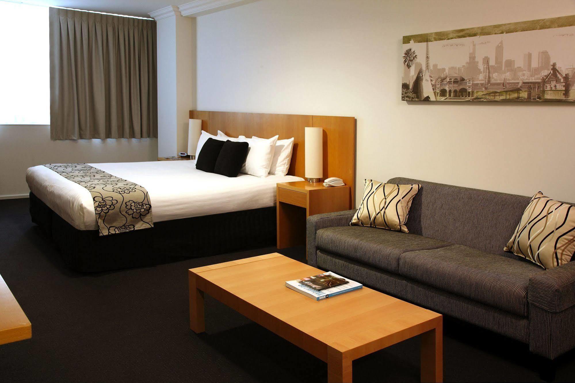 Hotel Oaks