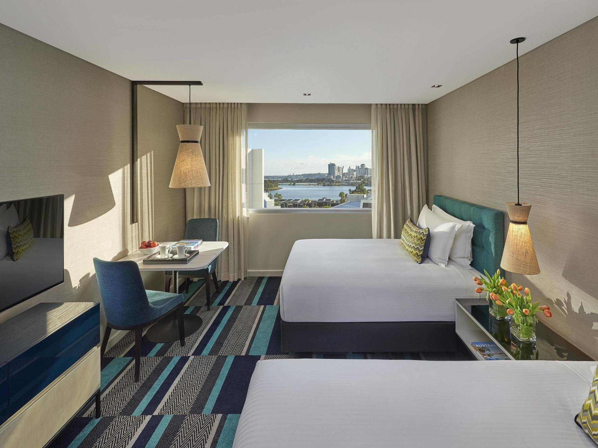 Crown Promenade Hotel