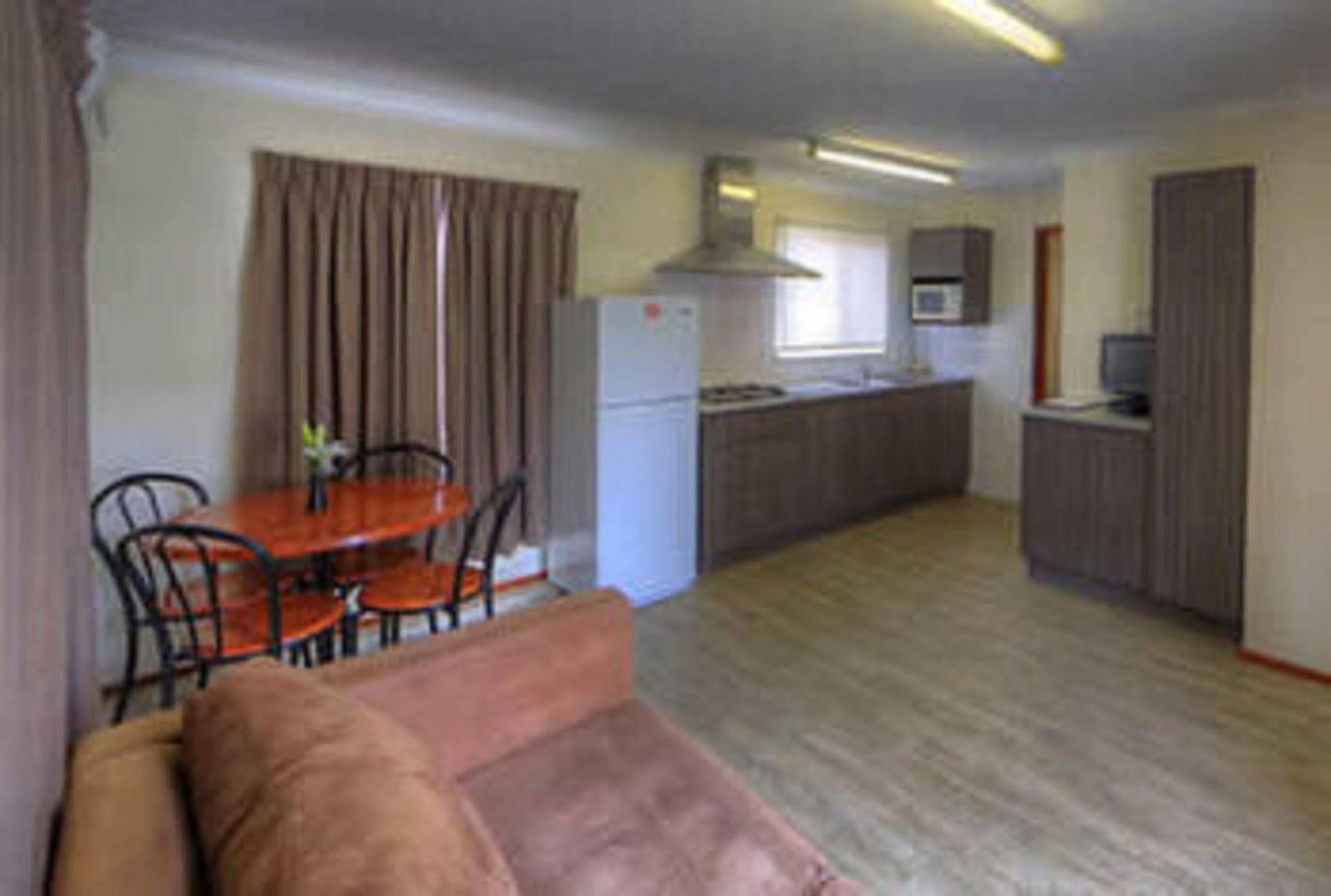 Central Caravan Park 3*