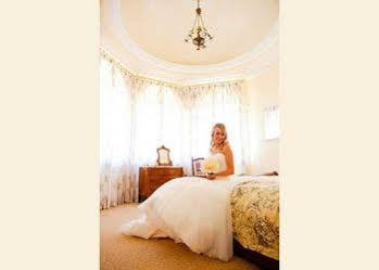 Luxury At Brookleigh Hotel 3*