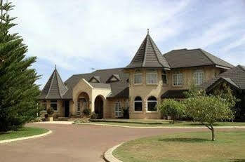 Luxury At Brookleigh 3* Perth