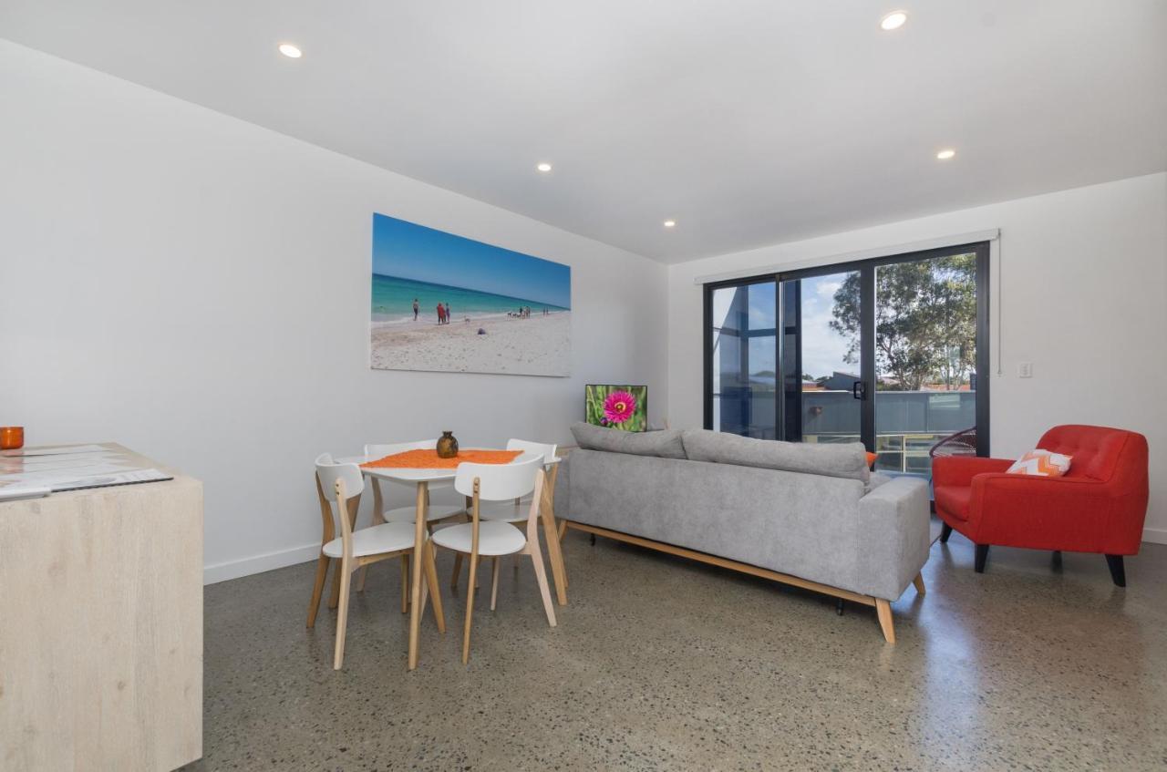 Sunset Place *