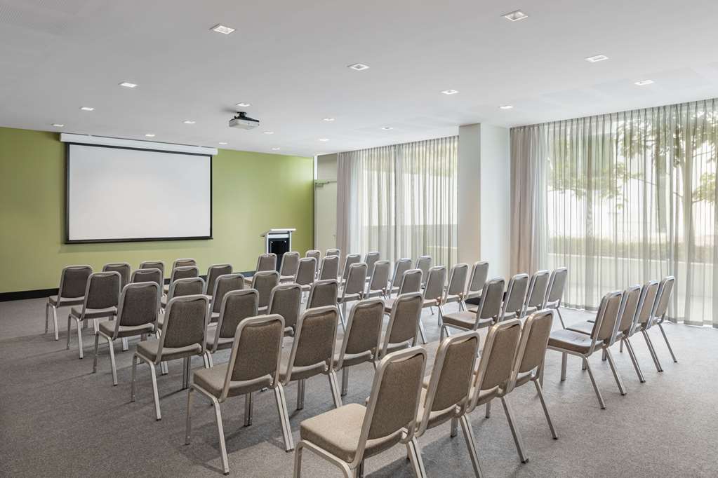 Aparthotel Adina Perth