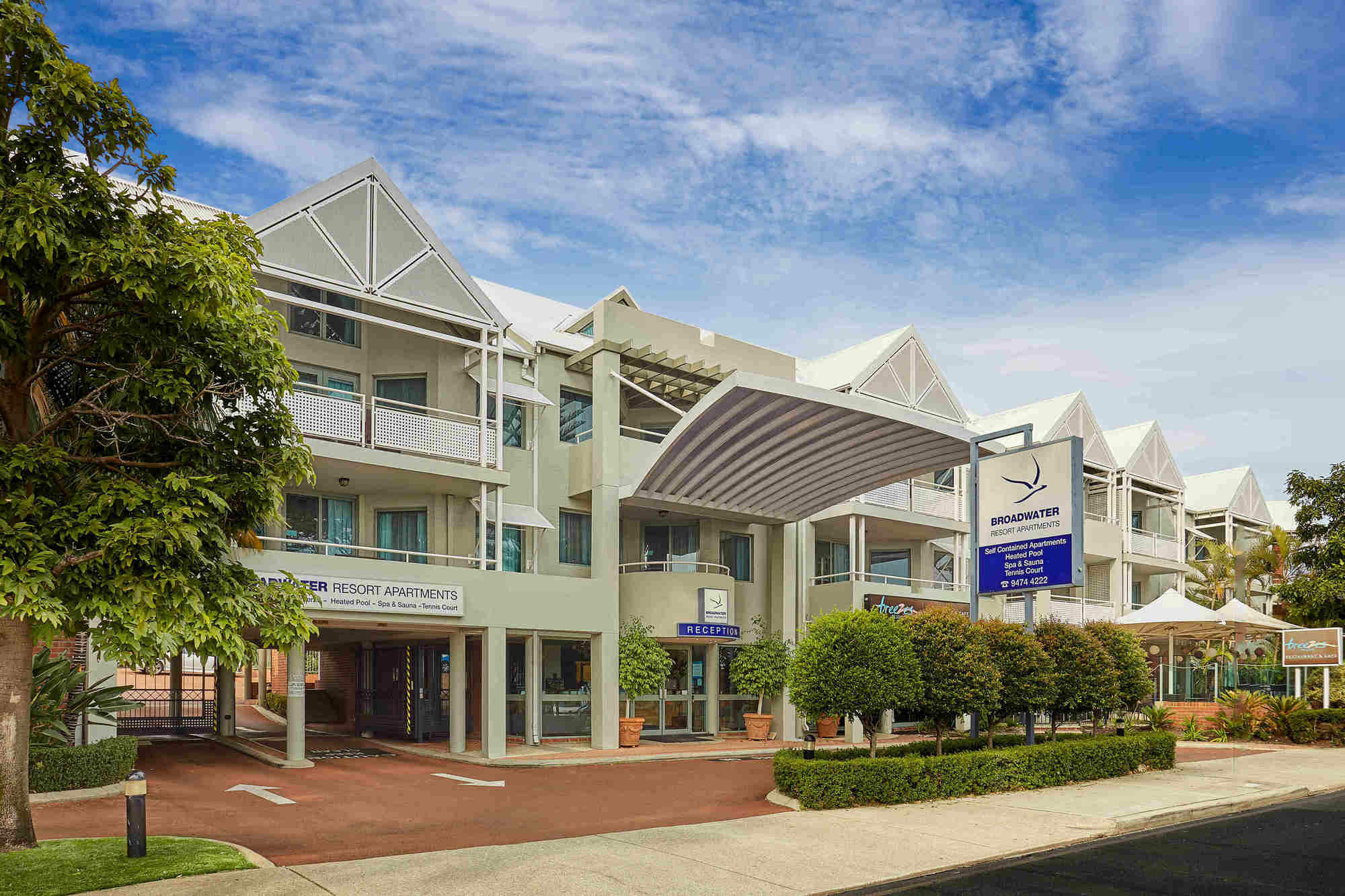 Broadwater Aparthotel 4*
