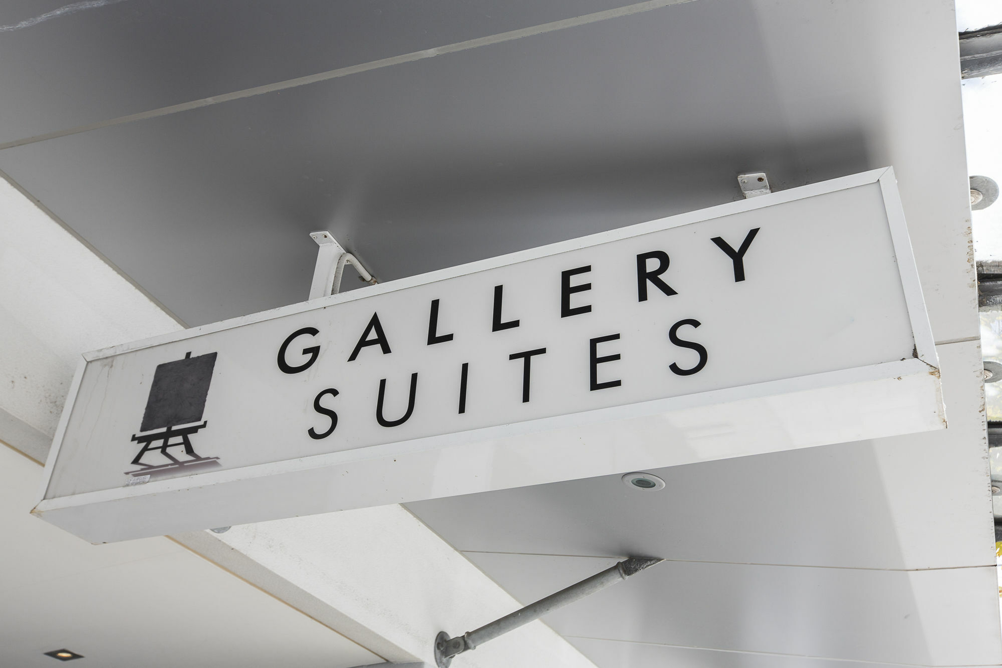 Gallery Serviced
