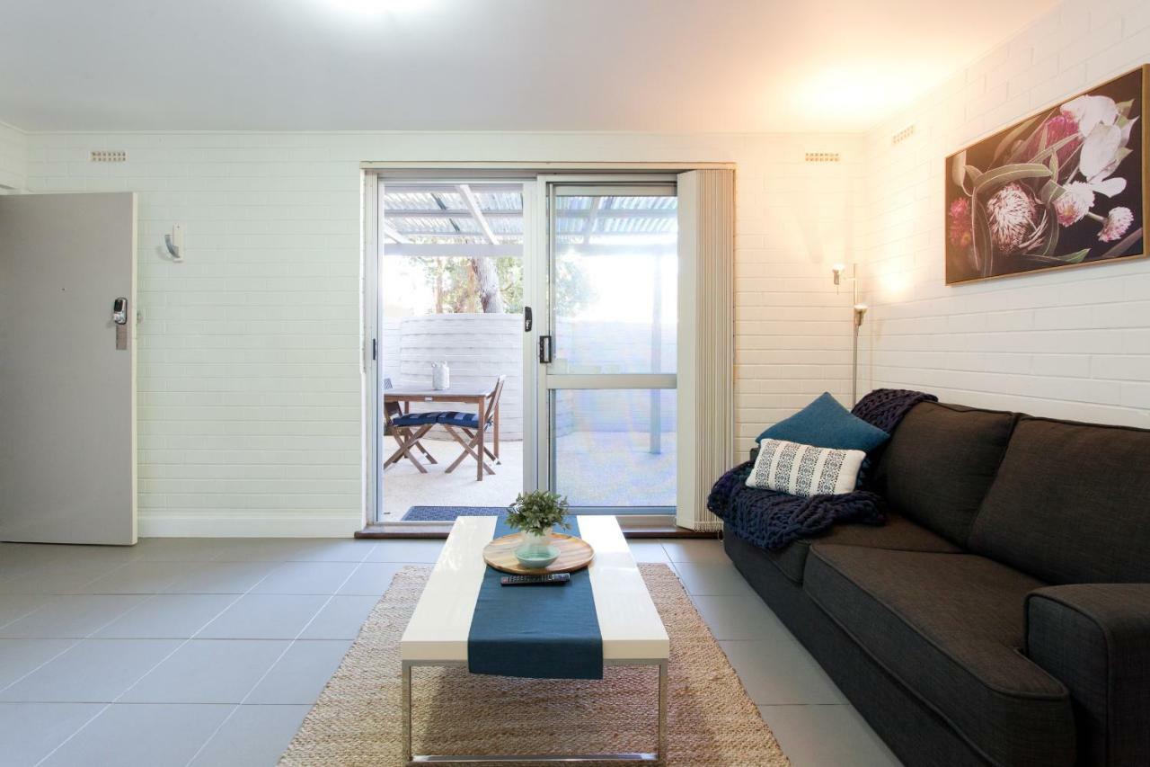 Apartment Hensman 5 - 1brm Unit With Courtyard & Parking Perth