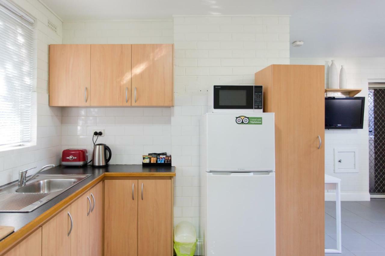 Hensman 5 - 1brm Unit With Courtyard & Parking Apartment *