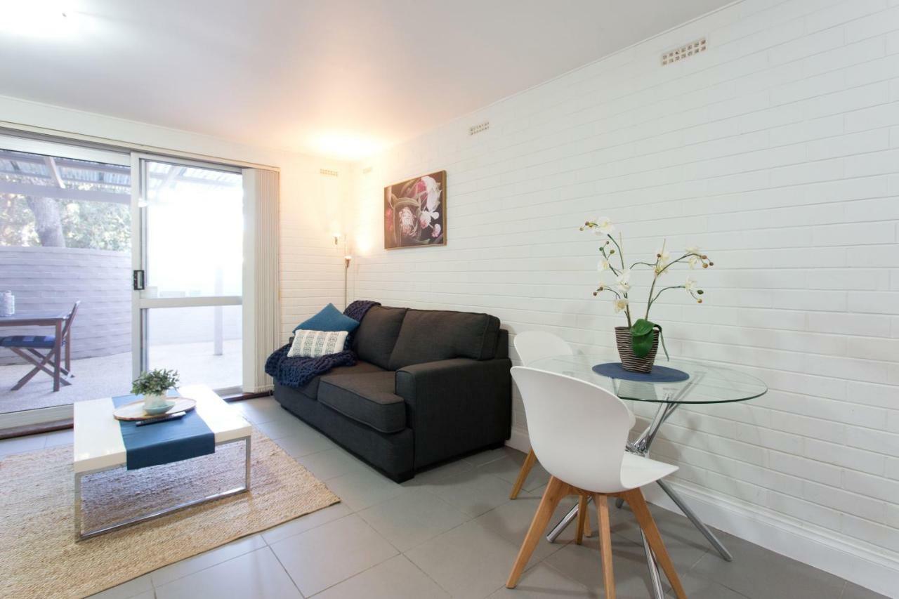 Hensman 5 - 1brm Unit With Courtyard & Parking Apartment Perth