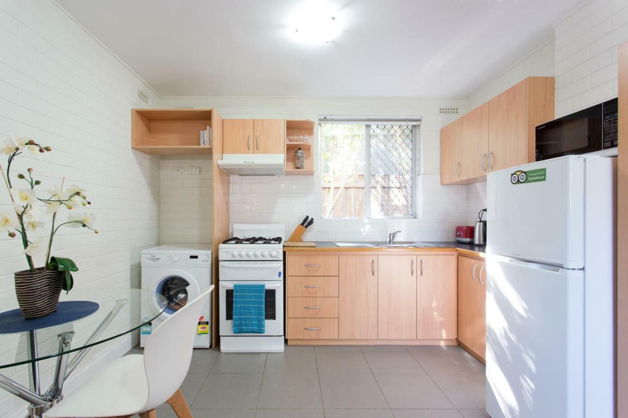 Hensman 5 - 1brm Unit With Courtyard & Parking * Perth